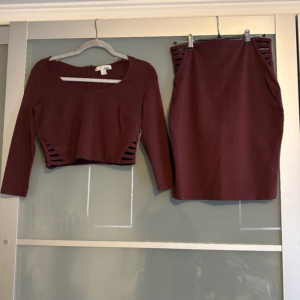 NWT Solemio Burgundy Midriff Top w/ Mini Skirt